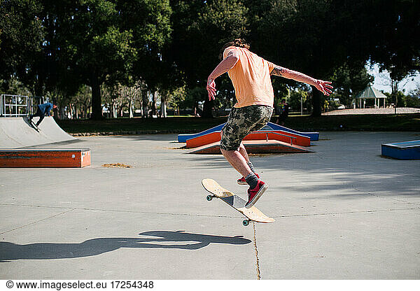 USA  California  San Francisco  Man skateboarding in skate park