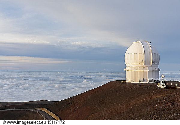 USA  Hawaii  Mauna Kea volcano  telescope at Mauna Kea Observatories at dusk