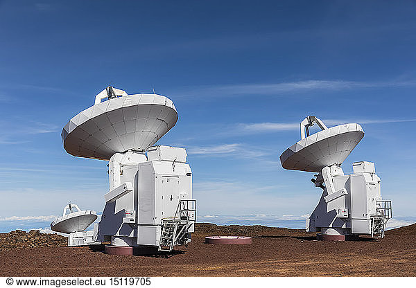 USA  Hawaii  Mauna Kea volcano  telescopes at Mauna Kea Observatories