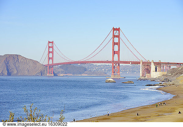 USA  Kalifornien  San Francisco  Baker Beach und Golden Gate Bridge
