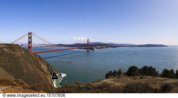 USA  Kalifornien  San Francisco  Panorama der Golden Gate Bridge an einem sonnigen Tag
