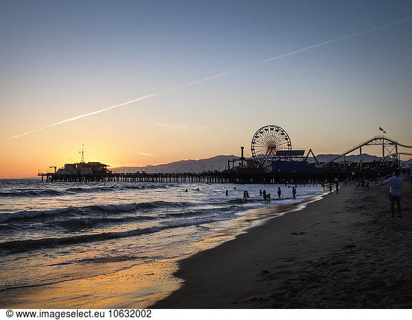 USA  Los Angeles  view to Santa Monica pier and Pacific Park at sunset