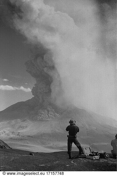 USA Mount St Helens -- 07 Aug 1980 -- US Geological Service scientists witness the beginning of pyroclastic flow from the 7th August  1980 eruption of Mount St Helens --.