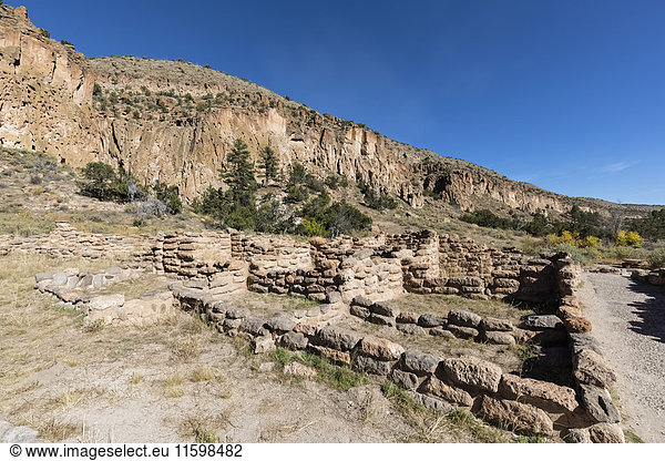 USA  New Mexico  Frijoles Canyon  Bandelier National Monument  Ruinen des Pueblo-Volkes  Tyuonyi