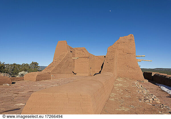 USA  New Mexico  Pecos  Ruinen der spanischen Missionskirche im Pecos National Historical Park