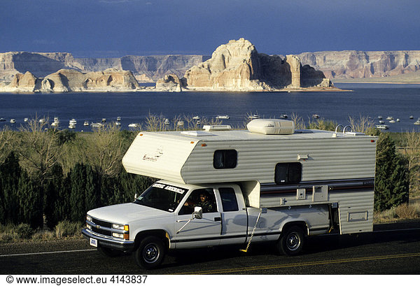 USA  United States of America  Arizona: Lake Powell .Traveliing in a Motorhome  RV  through the west of the US.