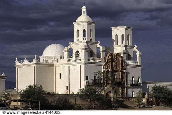 USA  United States of America  Arizona: Mission San Xavier del Bac  spanish mission church.
