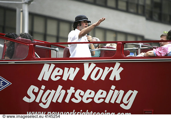 USA  United States of America  New York City: Sightseeing Bus.