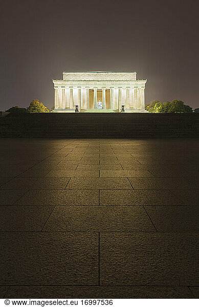 USA  Washington DC  Pavement in front of illuminated Lincoln Memorial at night
