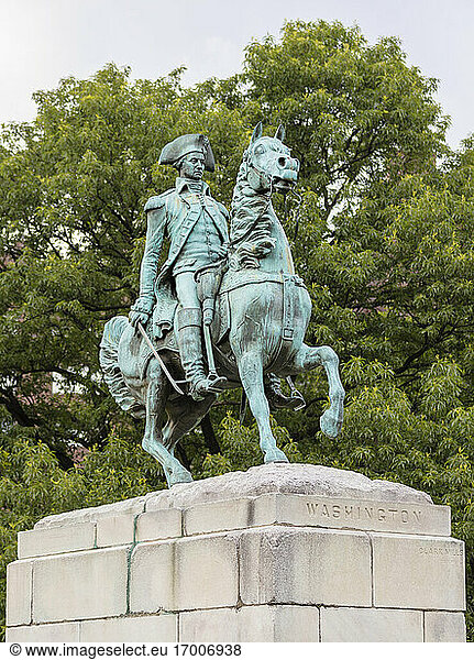 USA  Washington DC  Reiterstandbild von George Washington am Washington Circle