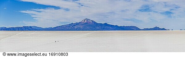 Uyuni Salt Flats (Salar de Uyuni) 4wd Tour von der Insel namens Isla Incahuasi  Uyuni  Bolivien