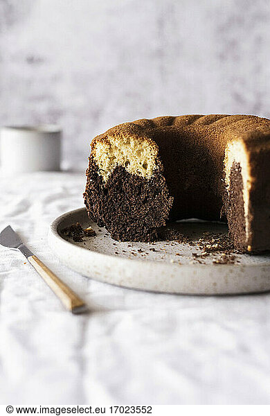 Vanilla chocolate cake