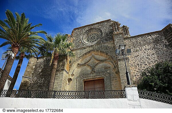 Vejer de la Frontera  Dorf in der Provinz Cadiz  Kirche Iglesia Divino Salvador  Andalusien  Spanien  Europa