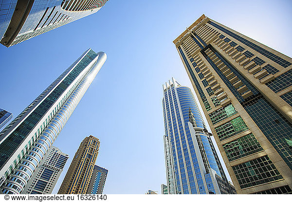 Vereinigte Arabische Emirate  Dubai  Bürotürme