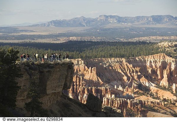 Vereinigte Staaten von Amerika  USA  über  Tourist  Nordamerika  hinaussehen  Bryce Canyon Nationalpark  Schlucht  Utah