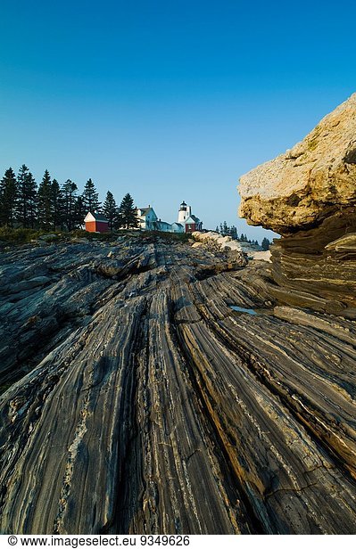Vereinigte Staaten von Amerika USA Felsen Küste Leuchtturm zeigen Maine