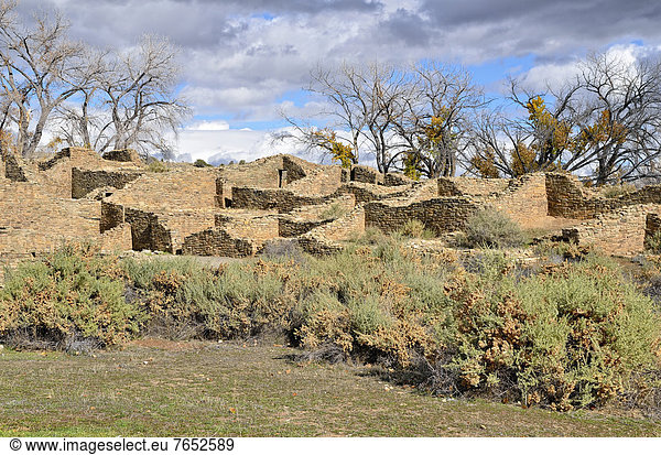 Vereinigte Staaten von Amerika  USA  Geschichte  Ruine  Beschluss  Anschnitt  Azteken  New Mexico
