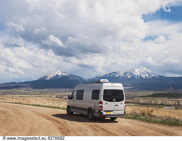 Vereinigte Staaten von Amerika  USA  Osten  bedecken  Fernverkehrsstraße  Hintergrund  parken  Kies  camping  Colorado  Schnee  spanisch  Westen