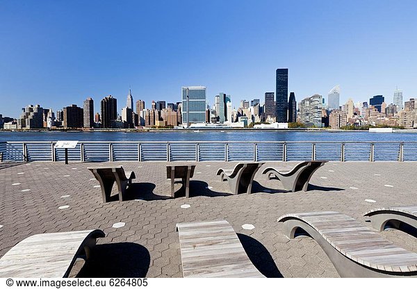 Vereinigte Staaten von Amerika  USA  Skyline  Skylines  zeigen  Gebäude  Nordamerika  New York City  Verbindung  Chrysler  Innenstadt  East River  Manhattan