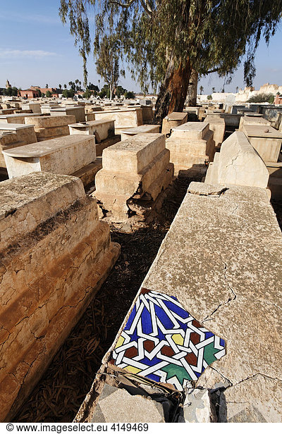 Verfallene Gräber historischer jüdischer Friedhof  Mellah  Medina  Marrakesch  Marokko  Afrika