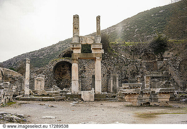 Verlassene Strukturen an historischer Stätte  Ephesus  Türkei