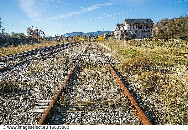 Verlassener Bahnhof  Strecke Madrid-Burgos. Robregordo  Provinz Madrid  Spanien.