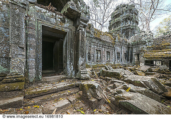 Verlassener Tempel in den alten Ruinen von Angkor Wat