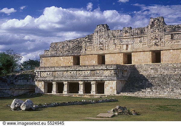 Viereck der Nonnen  Maya-Puuc Ruinen von Uxmal  Yucatan  Mexiko  Nordamerika