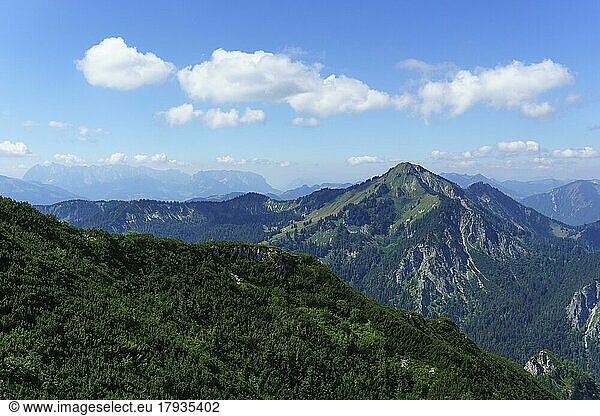 View from Hochfelln to Wilder Kaiser  Zahmer Kaiser  Hochgern  Bergen  Chiemgau  Upper Bavaria  Germany  Europe