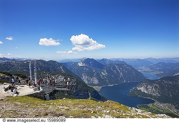 View from the Five Finger viewpoint to Lake Hallstatt  Krippenstein  Obertraun  Hallstatt  Salzkammergut  Upper Austria  Austria  Europe