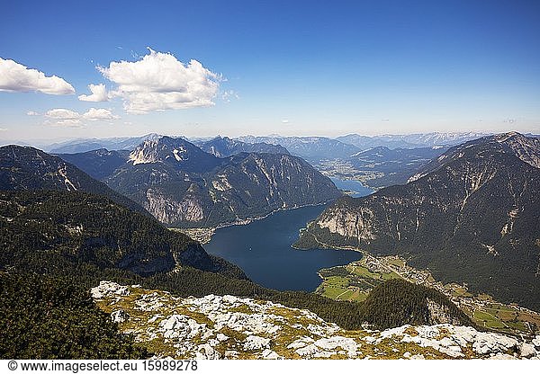 View from the Krippenstein to the Hallstättersee Obertraun and Hallstatt  Salzkammergut  Upper Austria  Austria  Europe