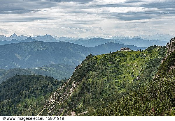 View of the Hofpürglhütte with mountain panorama  Alpine Club Mountain Hut  Dachstein Mountains  Salzkammergut  Upper Austria  Austria  Europe