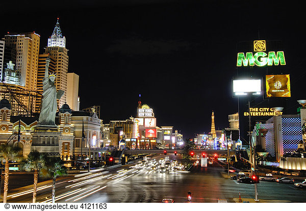 View of the Strip toward the the north: New York  MGM Grand  Paris  Aladdin  and Caesar's Palace casinos  Las Vegas Boulevard  Las Vegas  Nevada  USA  North America