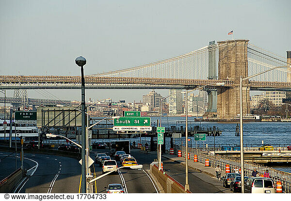 Views Of Brooklyn Bridge From The Staten Island Ferry Terminal  Manhattan  New York  Usa