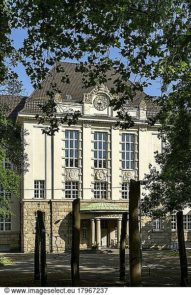 Viktoriaschule  Viktoria-Gymnasium am Kurfürstenplatz  Architekt Albert Erbe  Essen  Ruhrgebiet  Nordrhein-Westfalen  Deutschland  Europa