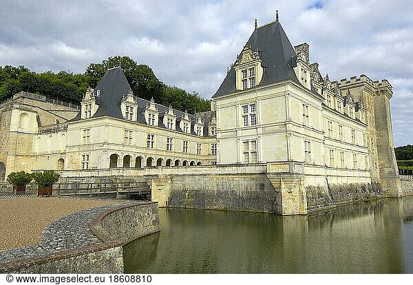 Villandry Castle  Chateau de  Chateau moat  Indre-et-Loire  Loire Valley  Centre  France  Europe