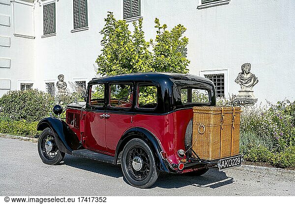 Vintage car Hillman Minx year of construction 1933  3 gears  1  185 ccm capacity  4 cylinders  30 hp  950 kg weight  Schloss Neuaigen  Austria  Europe