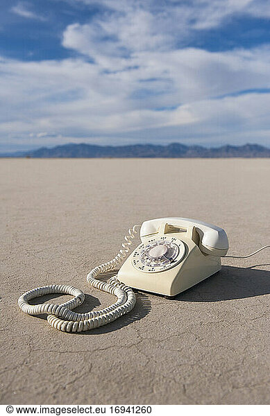 Vintage-Telefon auf der Saline.