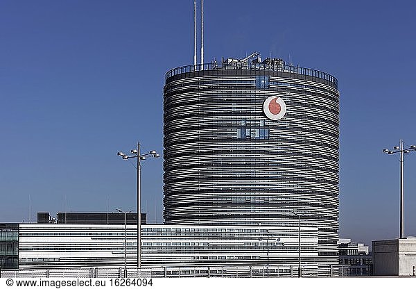 Vodafone Hochhaus  Unternehmenszentrale  Vodafone Campus  Düsseldorf-Heerdt  Nordrhein-Westfalen  Deutschland  Europa