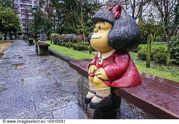 Von Pablo Irrgang entworfene Mafalda-Statue im Park San Francisco in Oviedo in der Region Asturien  Spanien.