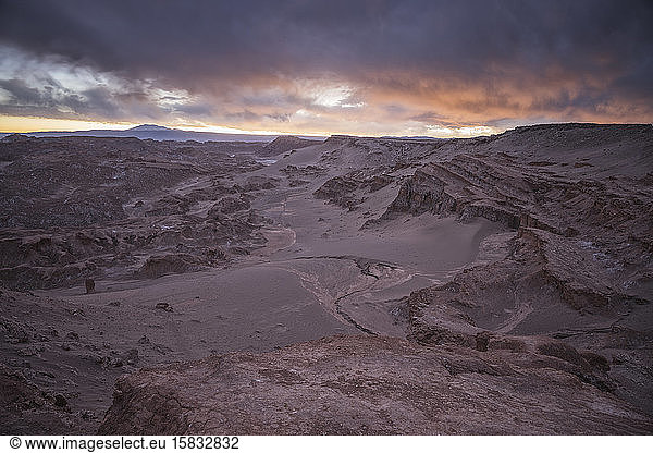 Wüste San Pedro de Atacama y Valle de Luna bei Sonnenuntergang