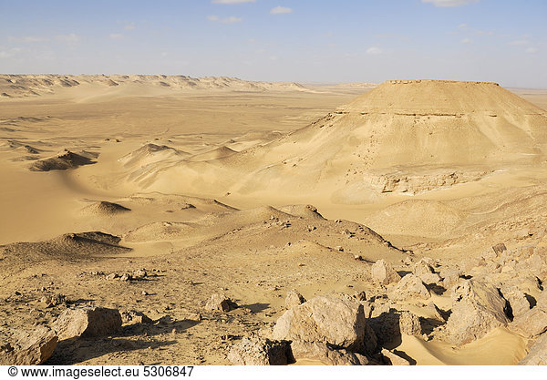 Wüstenlandschaft nahe Oase Farafra Libysche Wüste Ägypten Afrika
