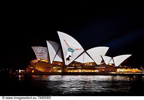 Waage - Messgerät Städtisches Motiv Städtische Motive Straßenszene Straßenszene beleuchtet groß großes großer große großen Segeln deutsch sichtschutz Sydney Opera House