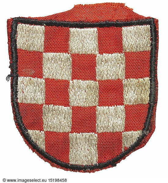 WAFFEN-SS - POLIZEIVERBÃ„NDE UND SICHERHEITSDIENST  Ã„rmelschild fÃ¼r kroatische Freiwillige in der 13. Waffen-Gebirgs-Division der SS 'Handschar' (kroatische Nr. 1) oder in der 23. Waffen-Gebirgs-Division der SS 'Kama' (estnische Nr. 2). Maschinengestickte AusfÃ¼hrung auf rotem Baumwollleinen. WAFFEN-SS - POLIZEIVERBÃ„NDE UND SICHERHEITSDIENST, Ã„rmelschild fÃ¼r kroatische Freiwillige in der 13. Waffen-Gebirgs-Division der SS 'Handschar' (kroatische Nr. 1) oder in der 23. Waffen-Gebirgs-Division der SS 'Kama' (estnische Nr. 2). Maschinengestickte AusfÃ¼hrung auf rotem Baumwollleinen.