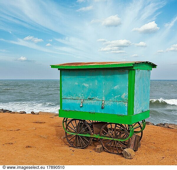 Wagen am Strand. Tamil Nadu  Indien  Asien