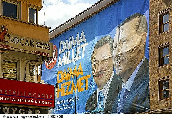 Wahlkampfbanner mit Erdogan  Türkei  Ankara  Türkei  Asien