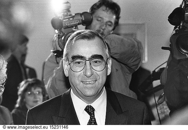 Waigel  Theodor 'Theo'  * 22.4.1939  deut. Politiker (CSU)  Portrait  um 1983