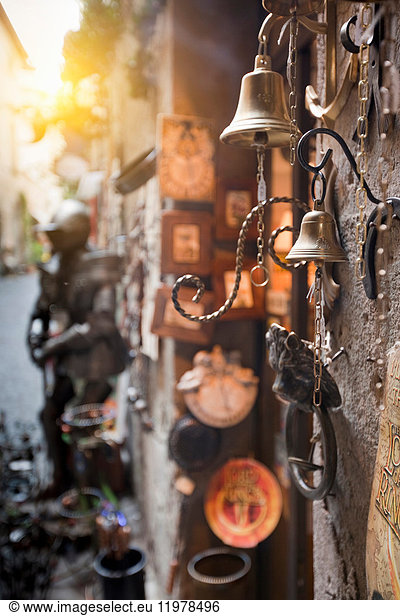 Wandhängende Glocken  Orvieto  Italien