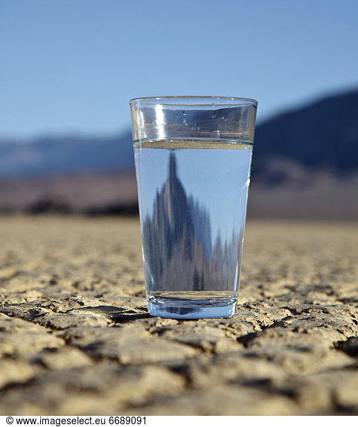 Wasser  Glas  Wüste