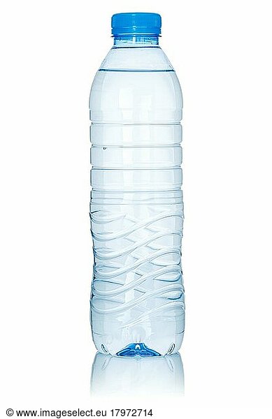 Wasser Mineralwasser Getränk in der Flasche Wasserflasche  freistellbar